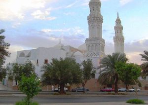800px-Al-Qiblatin_Mosque